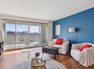 6450 York Ave S APT 406, Edina, MN 55435