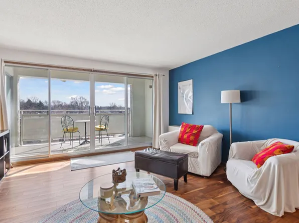 6450 York Ave S APT 406, Edina, MN 55435