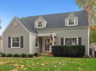 335 N Schiller St, Palatine, IL 60067