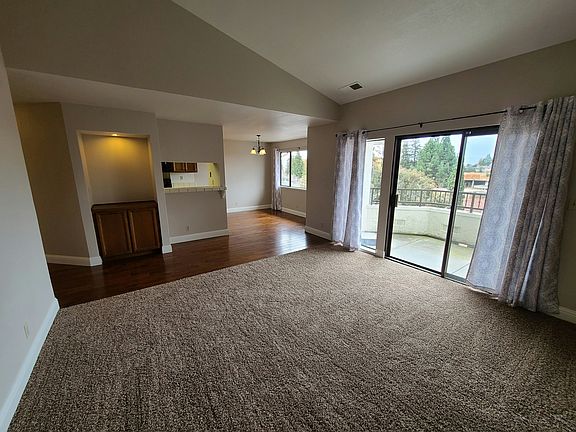 3rd image of 22103 Vista Del Plaza Ln APT 14