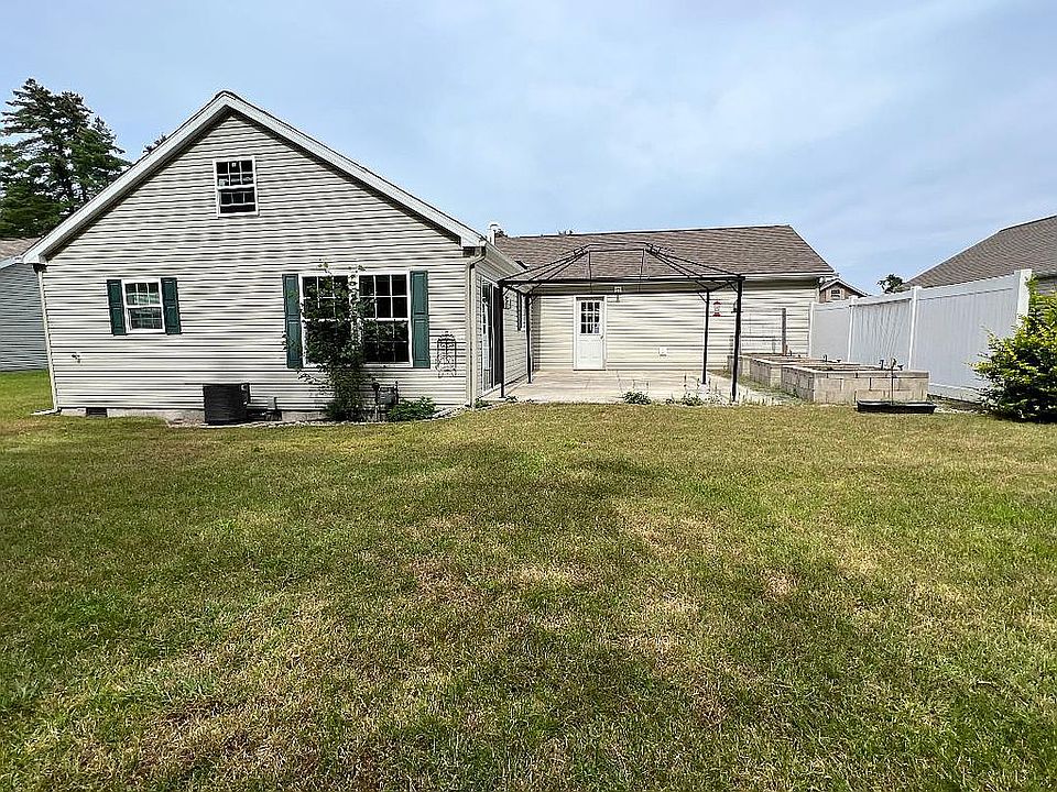 44 Elm St, Gansevoort, NY 12831 Zillow