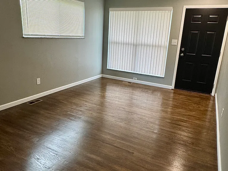 6269 N Hanley Rd — Photo 13