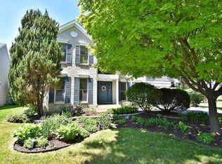 2552 Westminster Ln, Aurora, IL