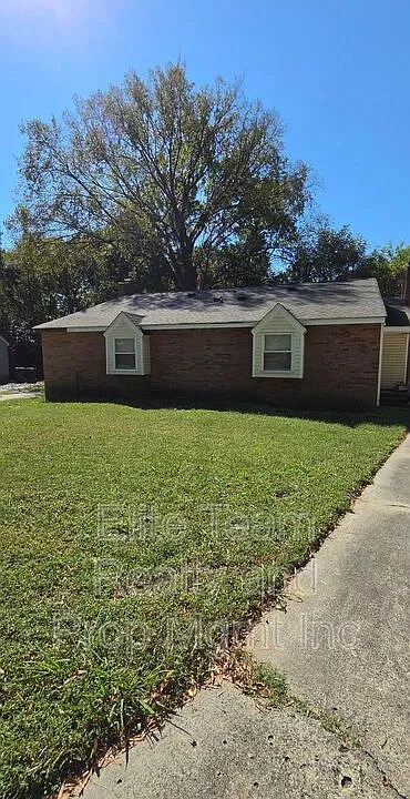 8625 Crows Nest Ln