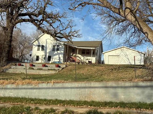 516 S 1st St, Plattsmouth, NE 68048