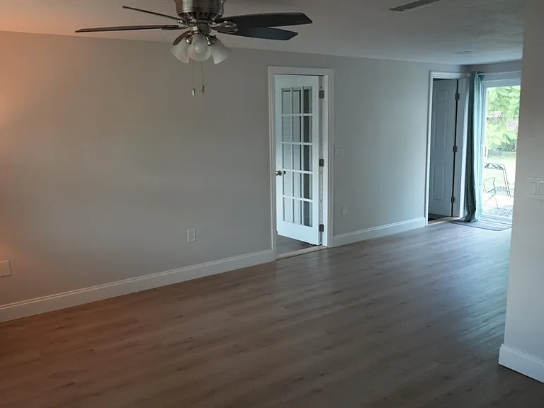 972 Ponderosa Rd — Photo 2