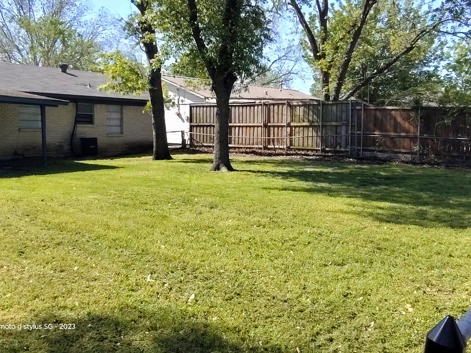 1st image of 3701 Emerald Dr