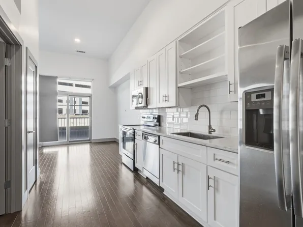 2407 8th Ave S APT 206, Nashville, TN 37204