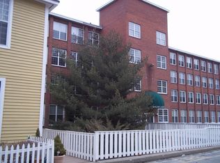 2 School St #321, Lincoln, RI 02865