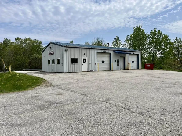 514 S Main St, Winterport, ME 04496