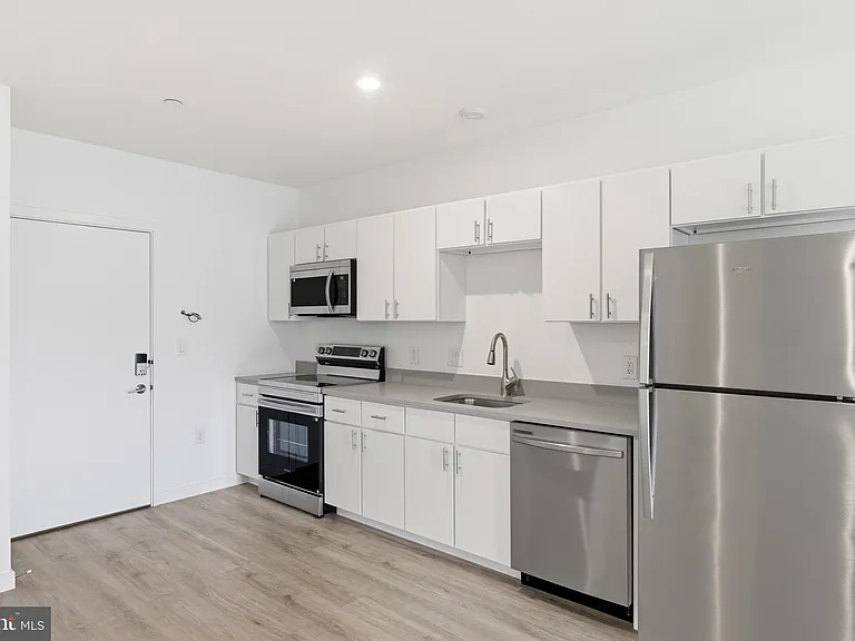 915 N Broad St #606 — Photo 7
