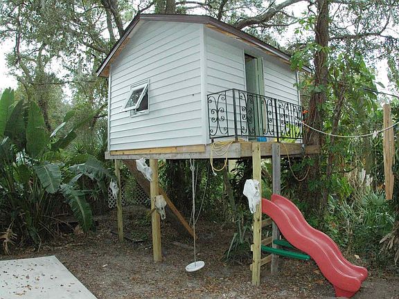 Kids will the tree house