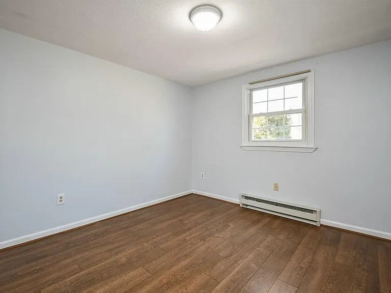 39 Pleasant St #A11 — Photo 4