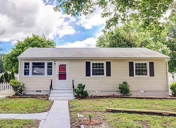 2nd image of 1201 Kingsport Ln