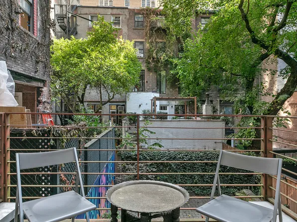 133 East 15th Street image 4 of 10