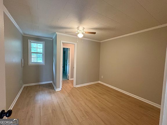 5th image of 106 Cherry St