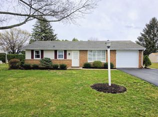 2 Colonial Ave, Myerstown, PA 17067