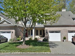 59 Trotters Ln, Allendale, NJ 07401