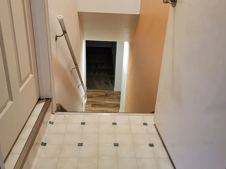 3352 W Springbrook Dr — Photo 1