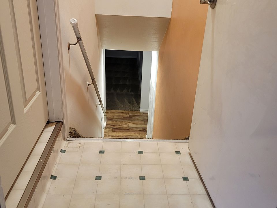 1st image of 3352 W Springbrook Dr
