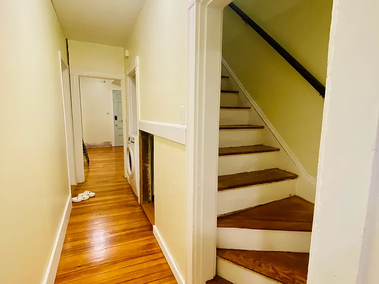 51 Smith St — Photo 3