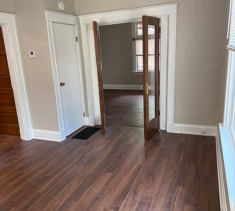 5th image of 208 Warner St Unit 1