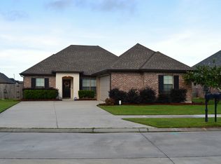 220 Brianna Dr, Houma, LA 70360