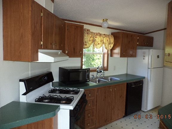 3rd image of 7178 Birchview Dr