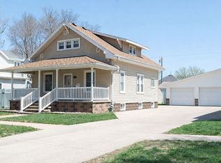 414 2nd Ave NW, Le Mars, IA 51031