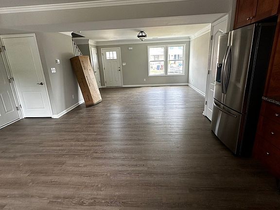 5th image of 13 Polk St