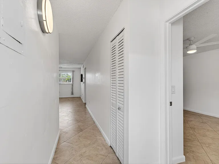 600 SW 2nd Ave #240 — Photo 38