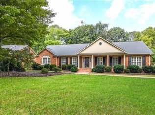 3008 Round Hill Rd, Greensboro, NC 27408