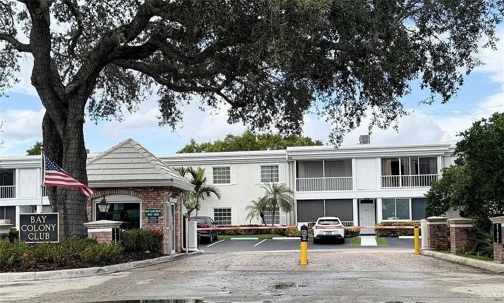 2 bed, 2.0 bath, 1200 sqft, $3,000 — Photo 3
