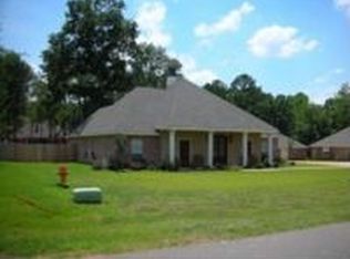 2208 Forest Hills Blvd, Haughton, LA 71037