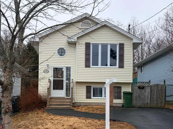 102 Abrams Way, Halifax, NS B3P 2S1