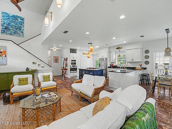 5th image of 1115 Dunbar Ave