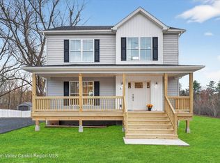 25 Teetsel St, Saugerties, NY 12477