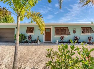 154 Crescent Dr, Anna Maria, FL 34216