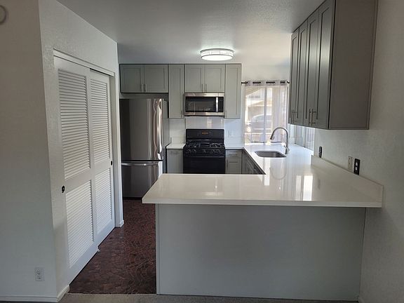 3rd image of 94-847 Leomana Way
