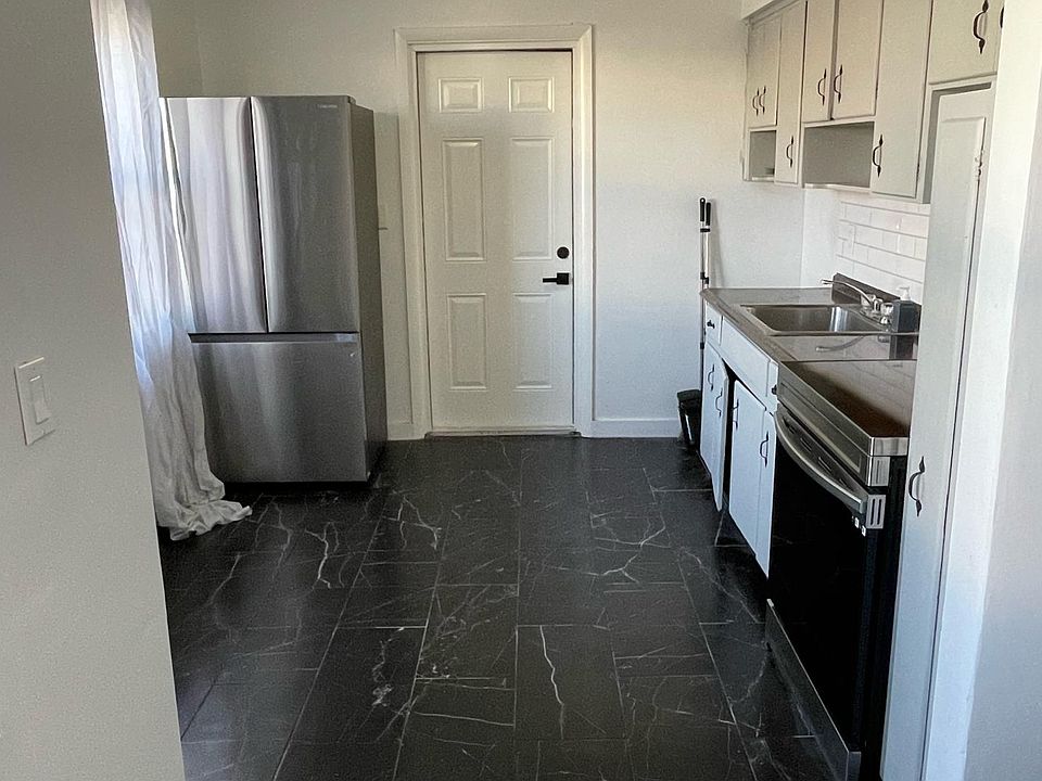 1st image of 391 NE 42nd Ct S