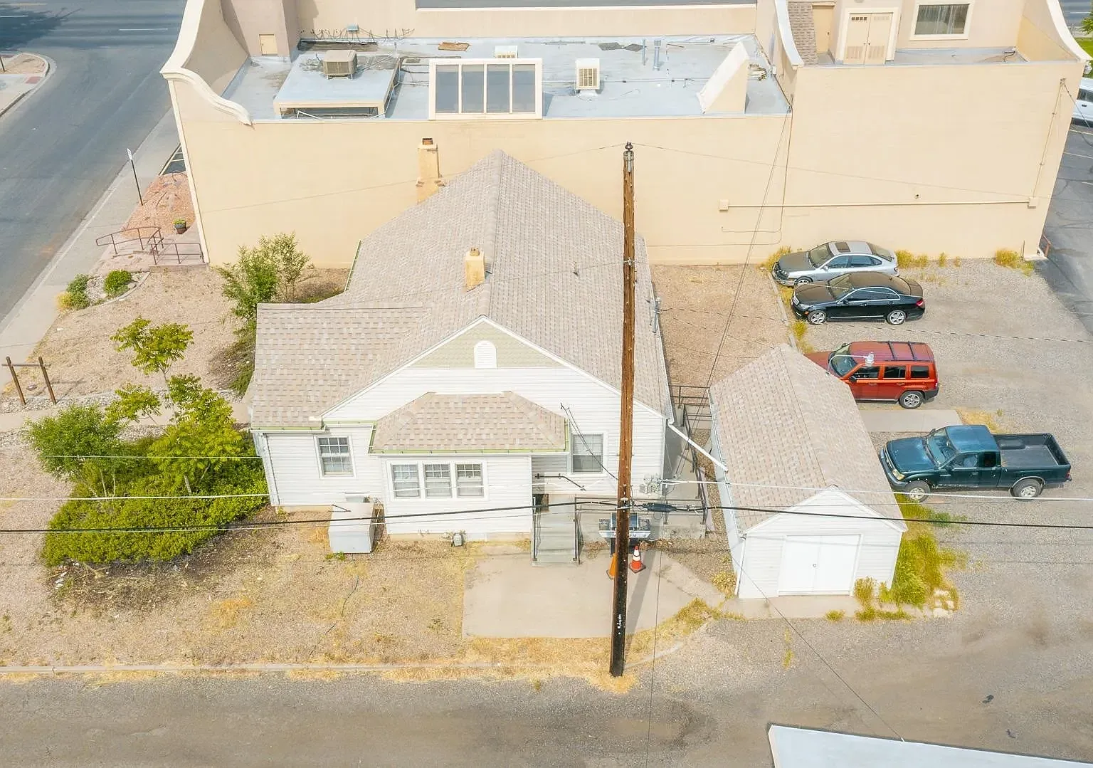 4 bed, 1400 sqft, $2,395 — Photo 4