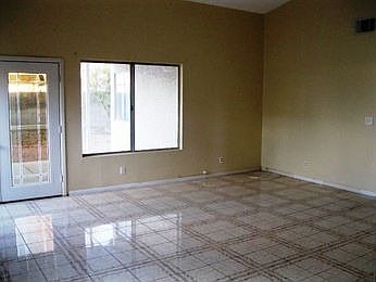 4th image of 5560 Longbow Dr