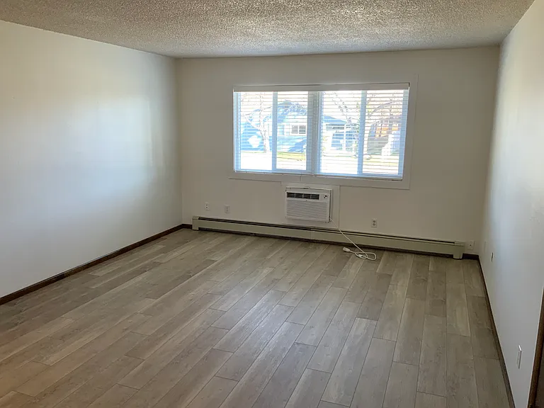 2244 Monad Rd #1 — Photo 4