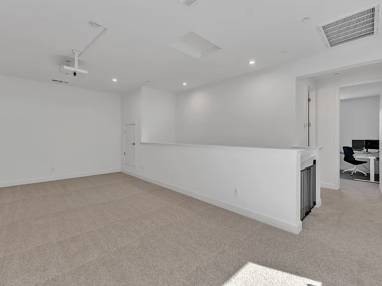 4578 Flagstaff Dr — Photo 38