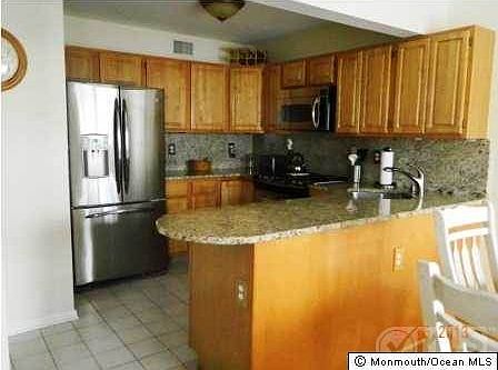 1st image of 14 Walnut St APT 203