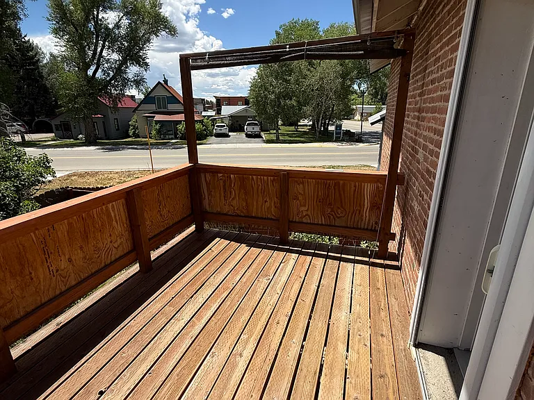 299 W Jefferson Ave — Photo 5