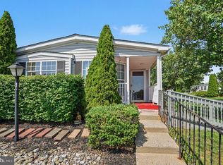 10 Juniper Ct W, Harleysville, PA 19438