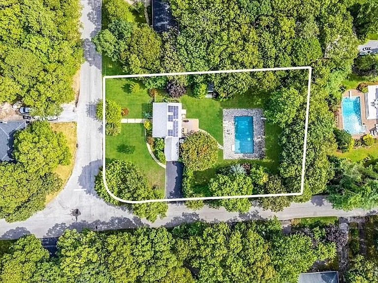 19 Pine Tree Ln — Photo 30