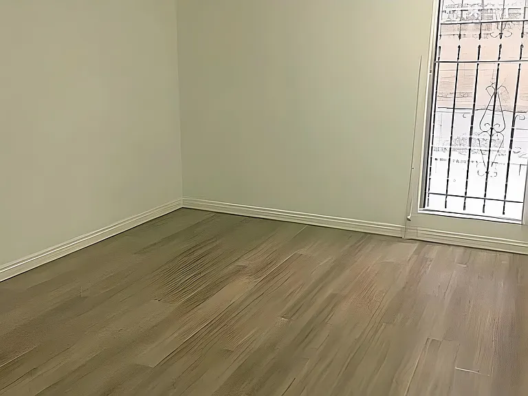 435 S Mariposa Ave — Photo 7