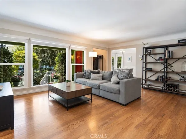 10703 Collins Street, North Hollywood, CA 91601
